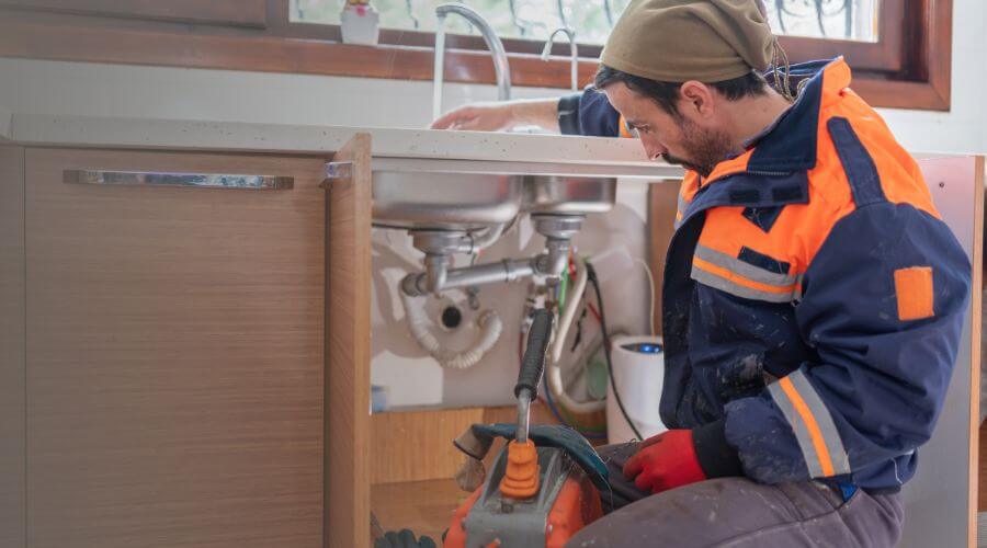 leaky faucet repair in Hampton, FL